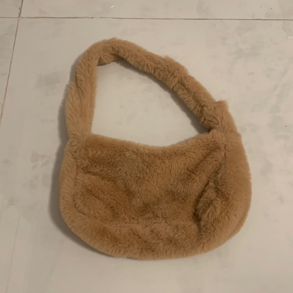 Brown fluffy shoulder bag